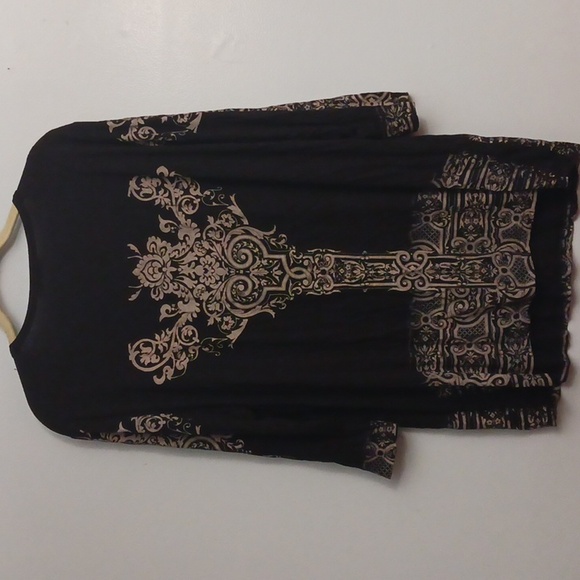 Vanilla Sugar size 1X women's black elbow-length sleeve top. - Picture 9 of 16